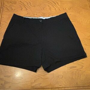 Crown & ivy caroline women’s sz 12 black shorts‎ 5 inch inseam